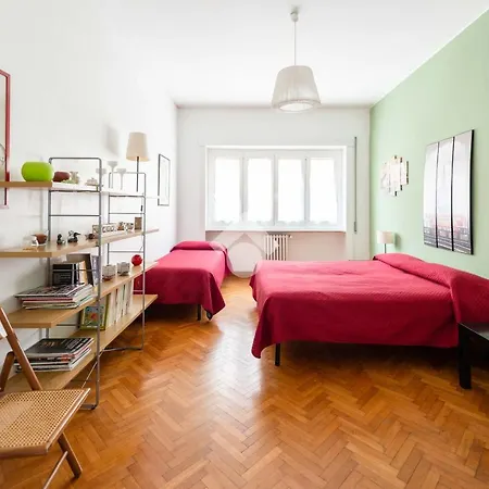 梵德卡若里斯露台公寓 *