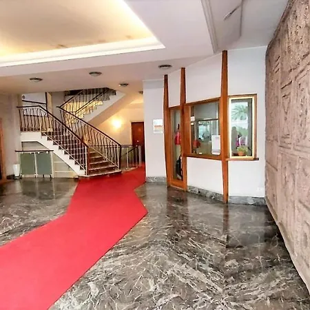 Vatican De Carolis Terrace アパート
