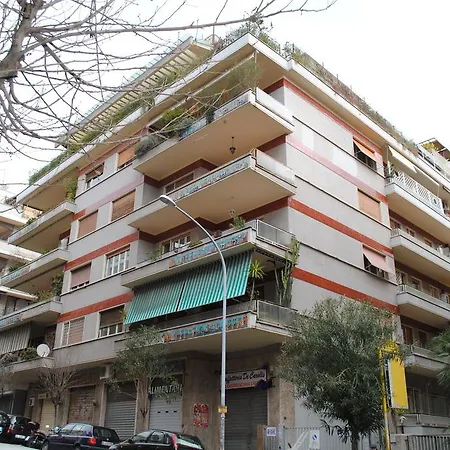 Vatican De Carolis Terrace アパート